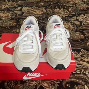 Women's Waffle Debut Retro Sneaker